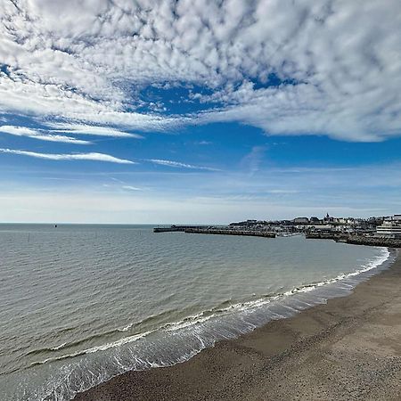 Appartement Avec Balcon, Proche Des Plages Et Commerces - Fr-1-361-89 Гранвіль Екстер'єр фото